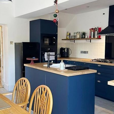 Townhouse In Belfast, Newtownabbey. Villa Buitenkant foto