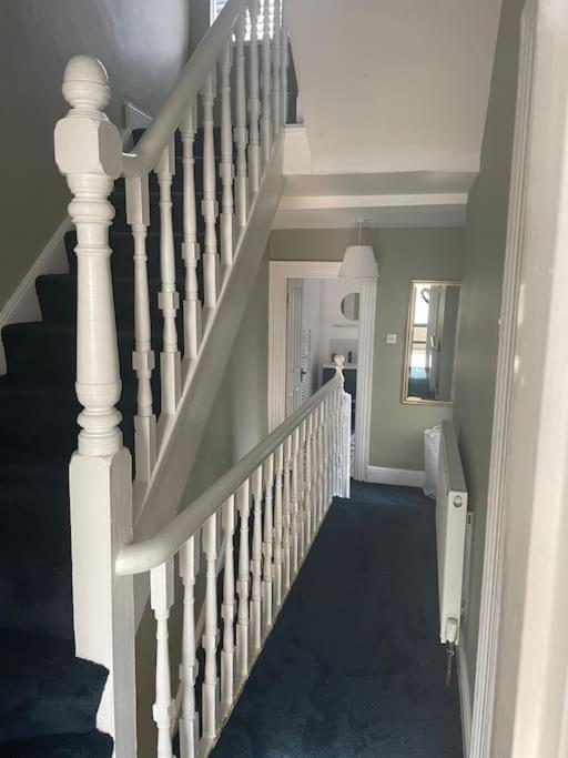 Townhouse In Belfast, Newtownabbey. Villa Buitenkant foto